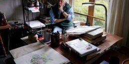 88岁的艺术家在疫情期间每天都画一幅画