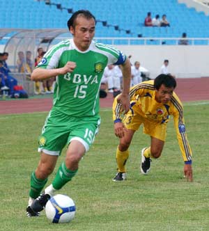 China's Beijing Guoan beats Vietnamese team